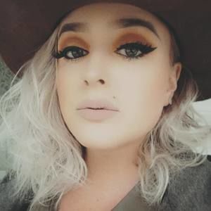 Meet your Posher, Brianne